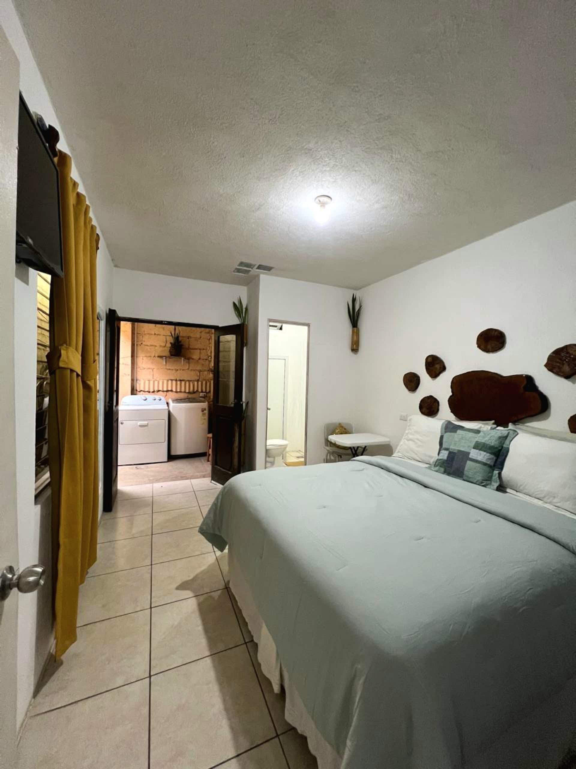 COMFY furnished private apartment.Netflix/internet — photo 5