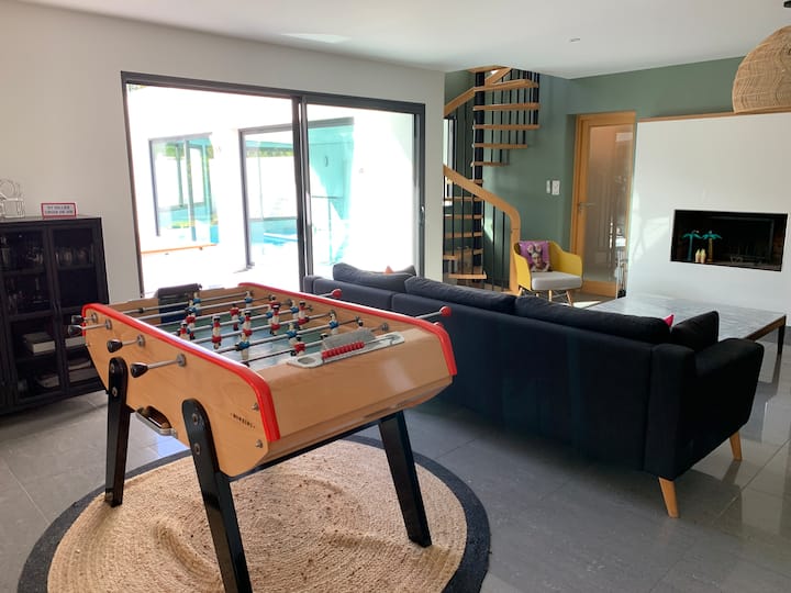 House 11 people / Pool / 800 m from the sea