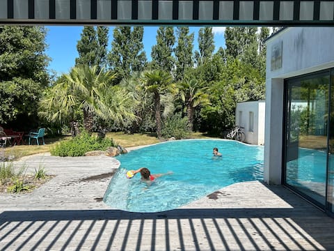 House 11 people / Pool / 800 m from the sea