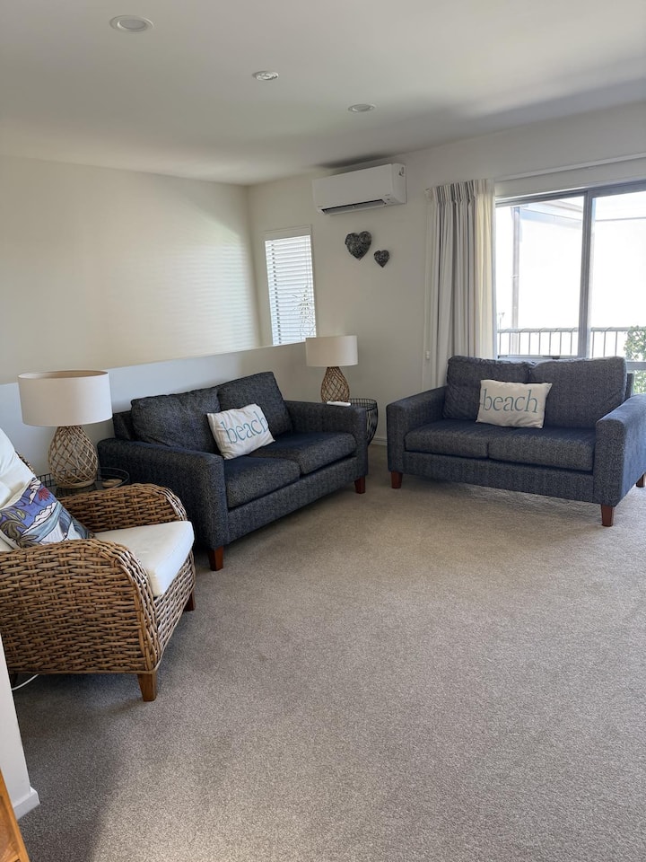 Peaceful 2 Bedroom Apartment - Waiheke Island