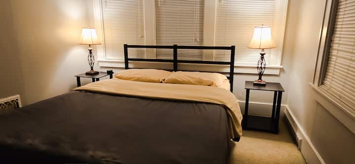 Entire Independent 1 Bedroom Apt (W/ Kitchenette) - Dearborn, MI