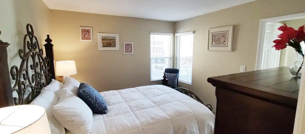 חדר שינה שני מואר היטב