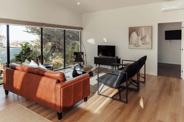 Magnolia Beach House - Hobart