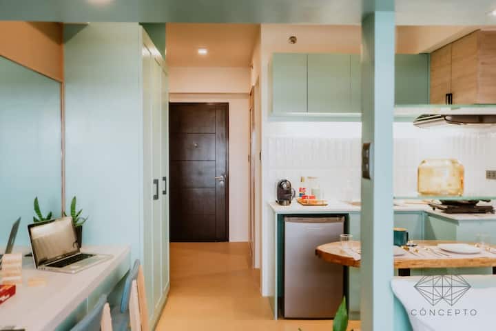 Urban Chic Bolt Hole - Iloilo City