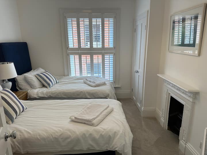 Bedroom 2 can be made up as a pair of single width beds. 