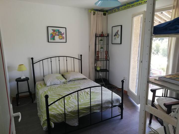 غرفة النوم 2