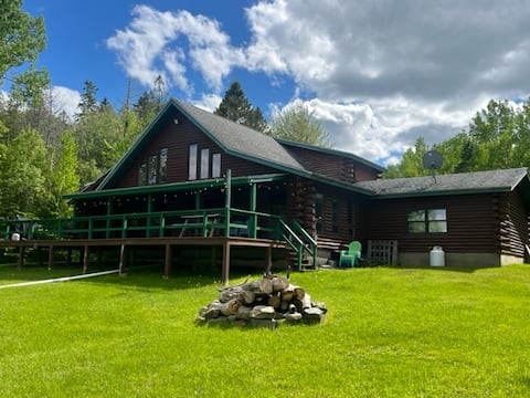 Lubec Log Cabin on the Cove w/ pool table