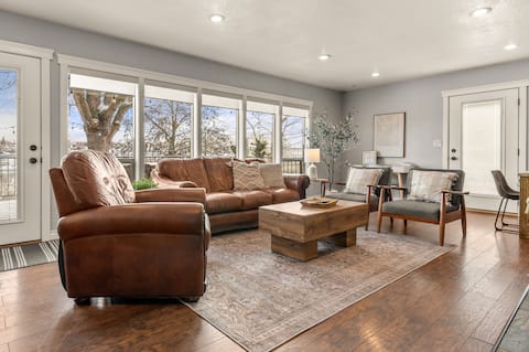 Family & Group Travelers : River View Retreat