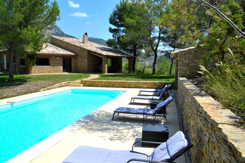 "LOVE NEST" 5* Villa in the heart of the Baronnies