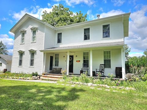 Three Bees Farm House Stay