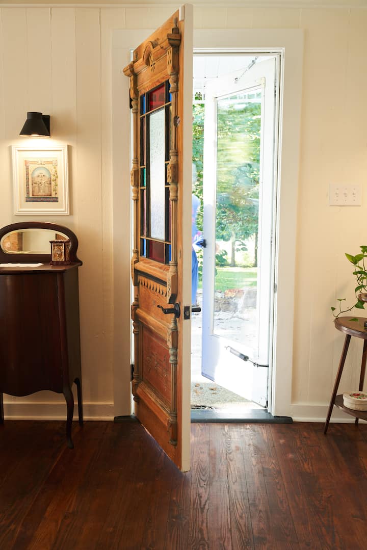 Spacious Woodland Double Room • Near Siu & Sih - Carbondale, IL