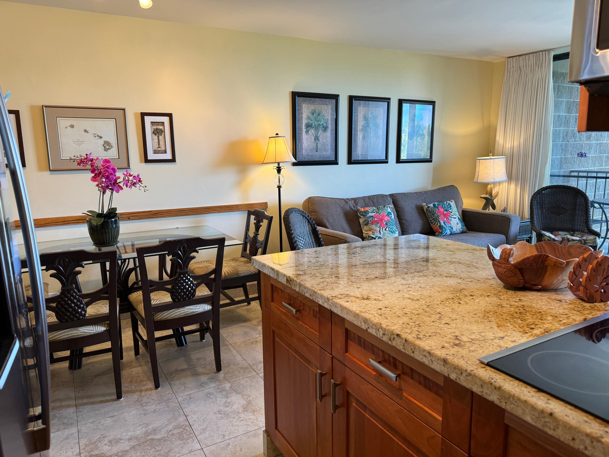 Stunning 2BD/2BA Oceanfront Condo - Image 11
