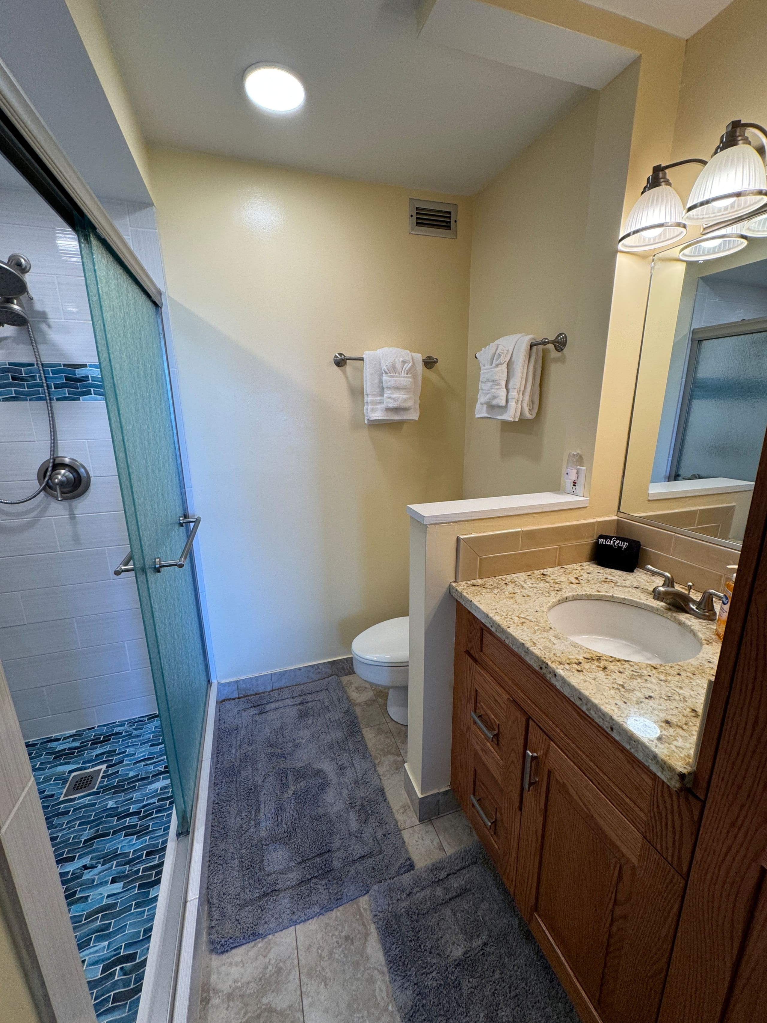Stunning 2BD/2BA Oceanfront Condo - Image 23