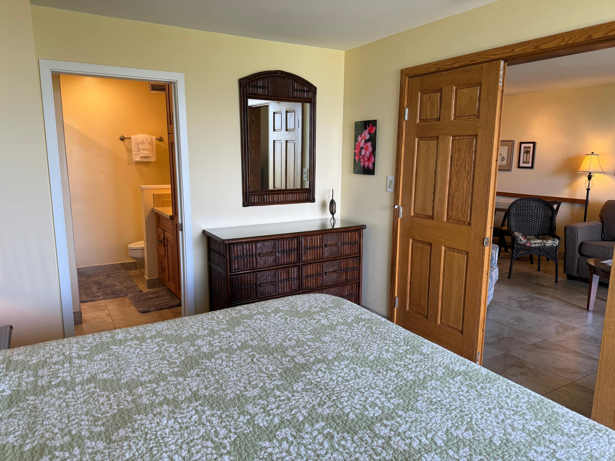Stunning 2BD/2BA Oceanfront Condo - Image 15
