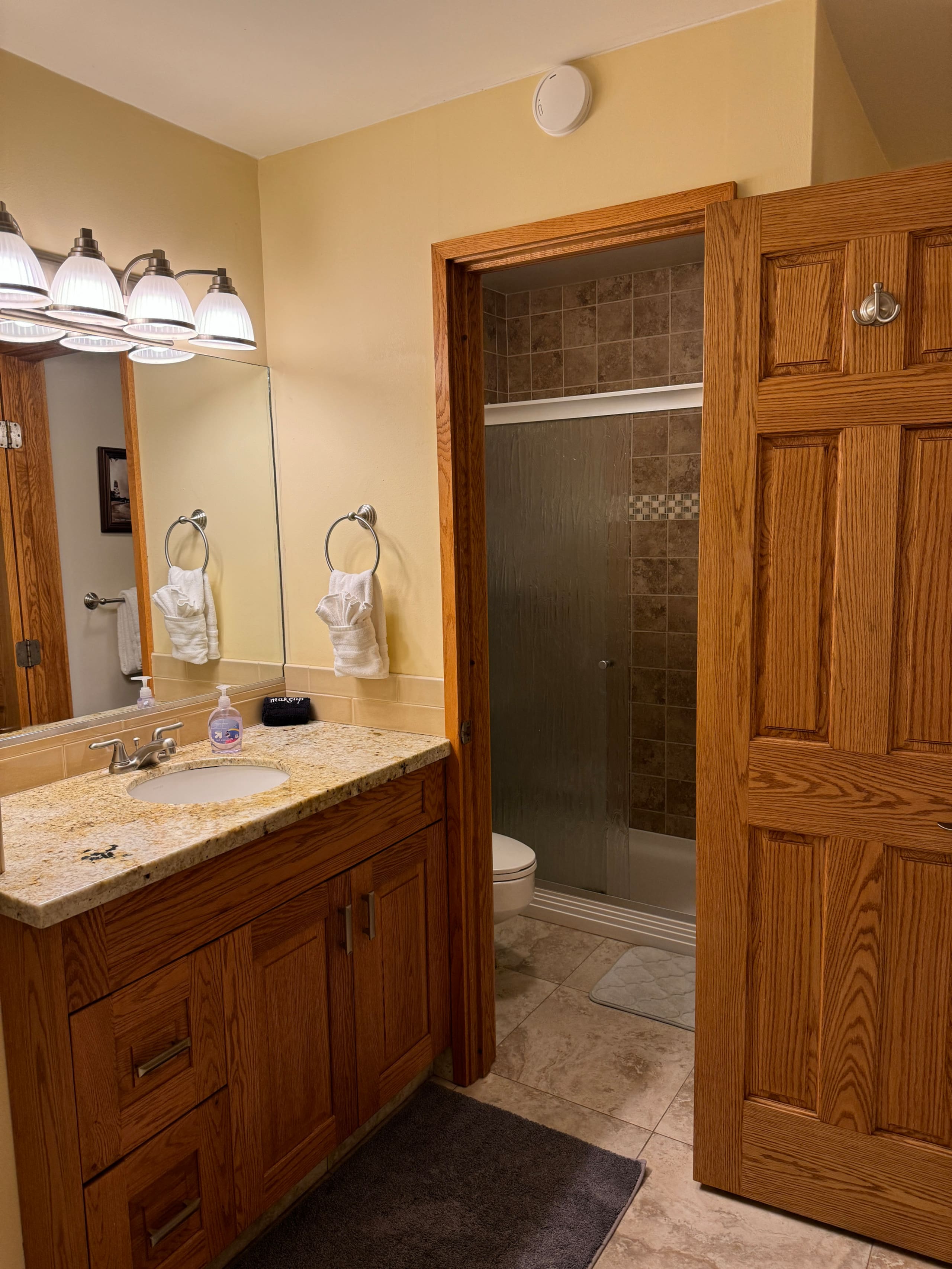 Stunning 2BD/2BA Oceanfront Condo - Image 26