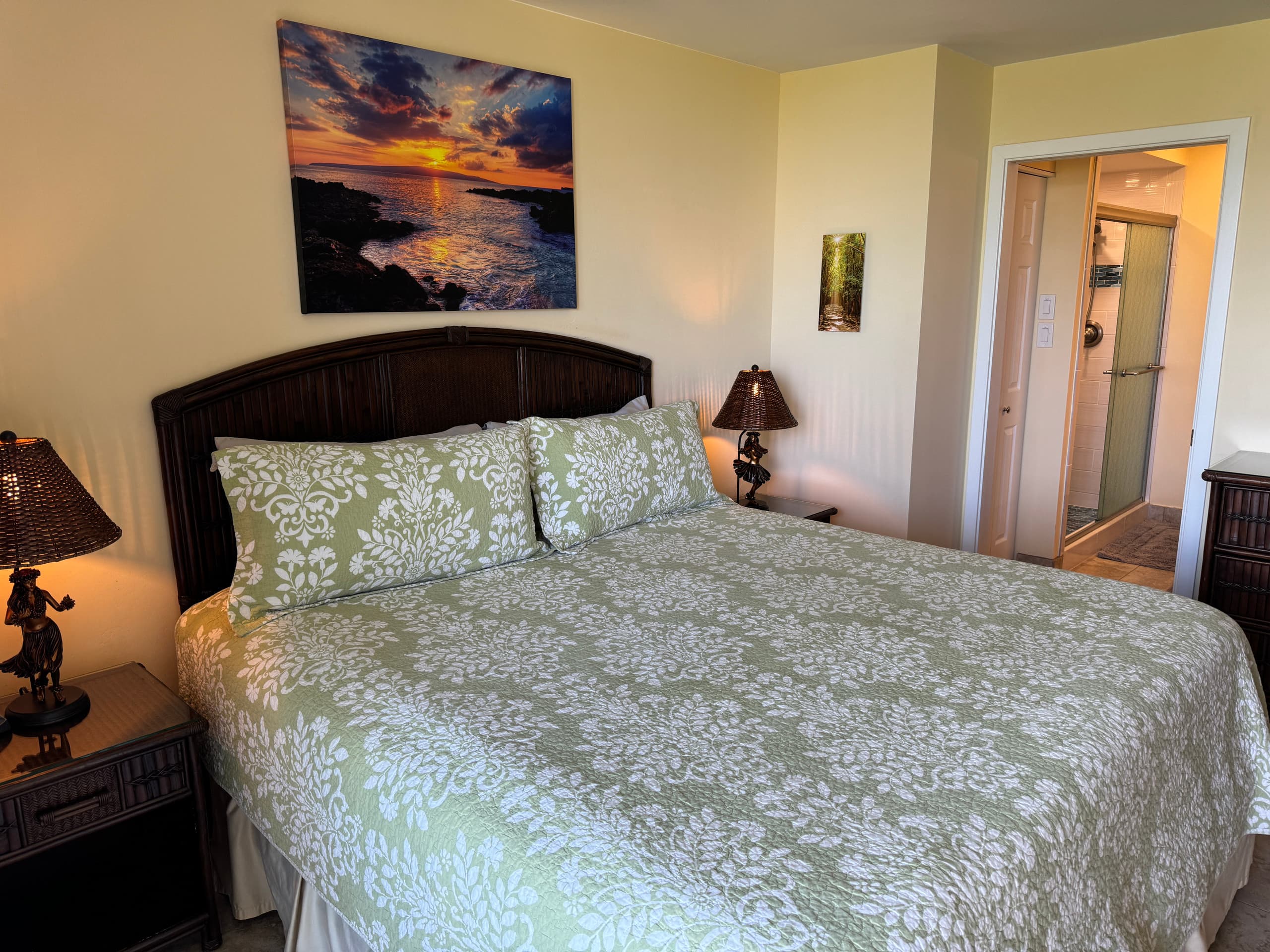 Stunning 2BD/2BA Oceanfront Condo - Image 18