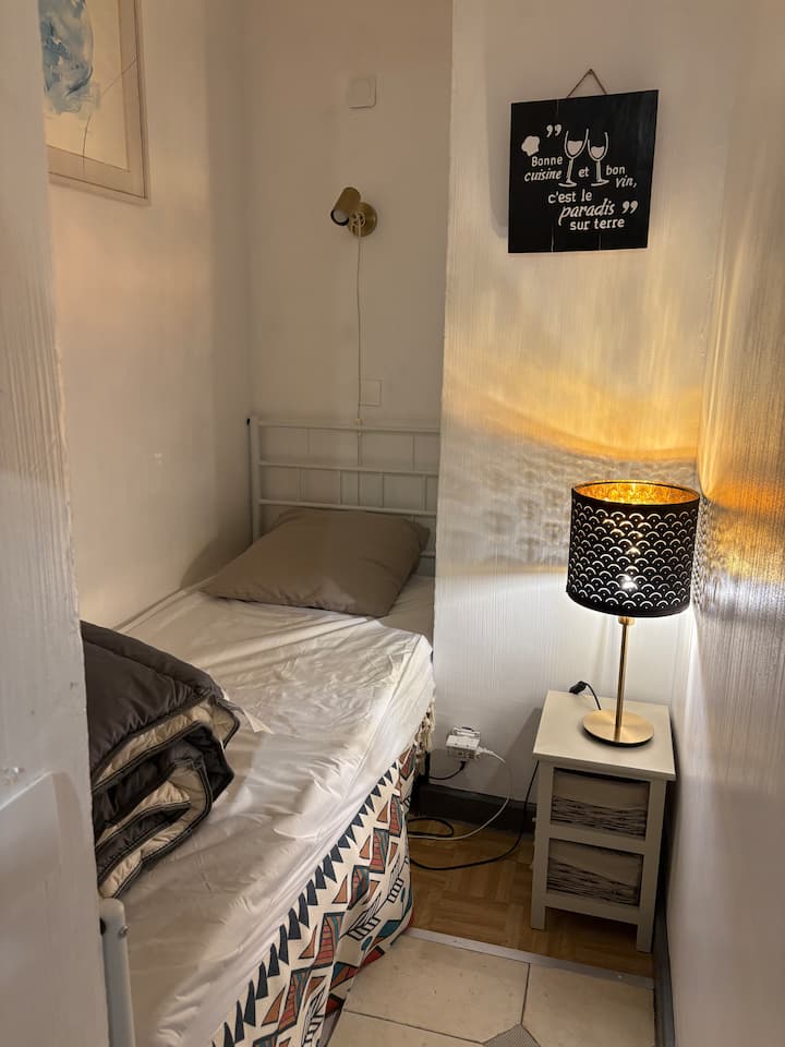 غرفة النوم 2