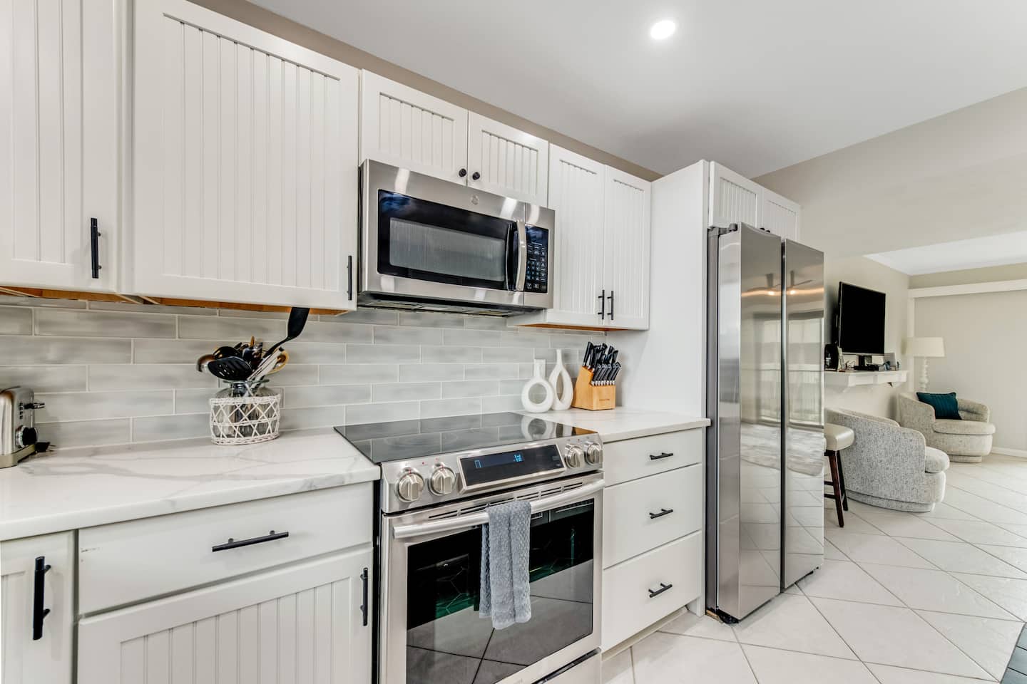 Sophisticated Oceanfront Luxury Condo