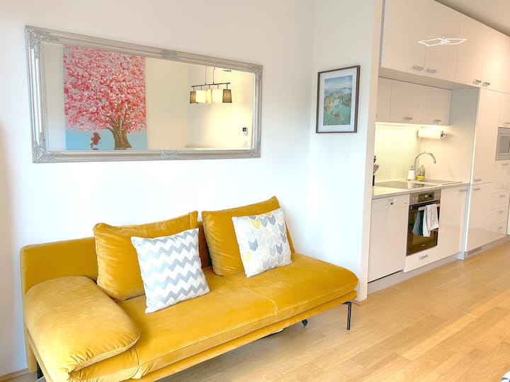 Modern Central Studio - Full Kitchen, Free Parking - Wenen