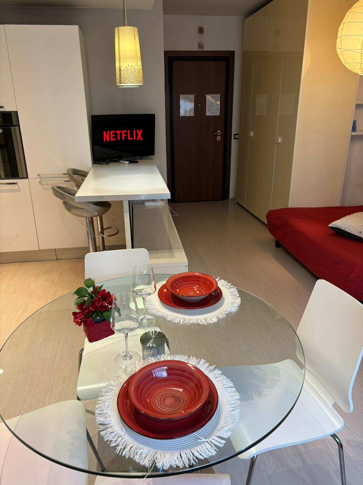 Obývačka s inteligentným televízorom