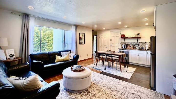 Walk 2 The Beach. 3bd/2ba. Carmel Prime Location - Carmel-by-the-Sea