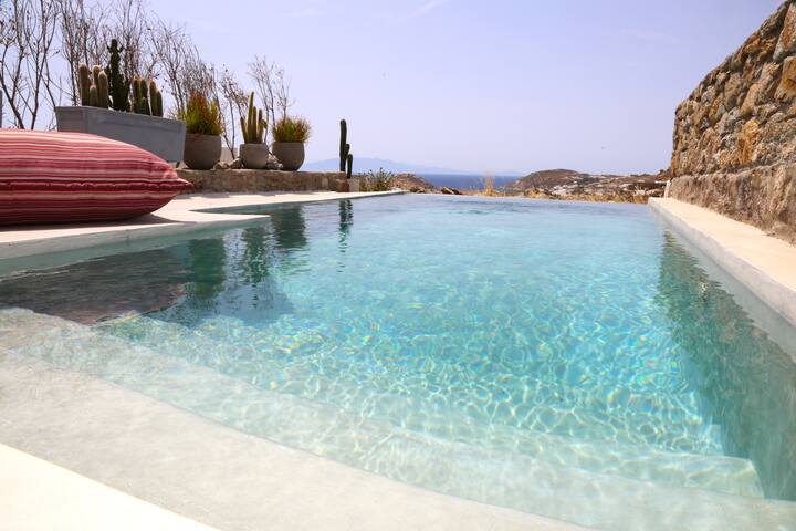 Villa Piccolo Mondo with private pool and sea view gallery image 3