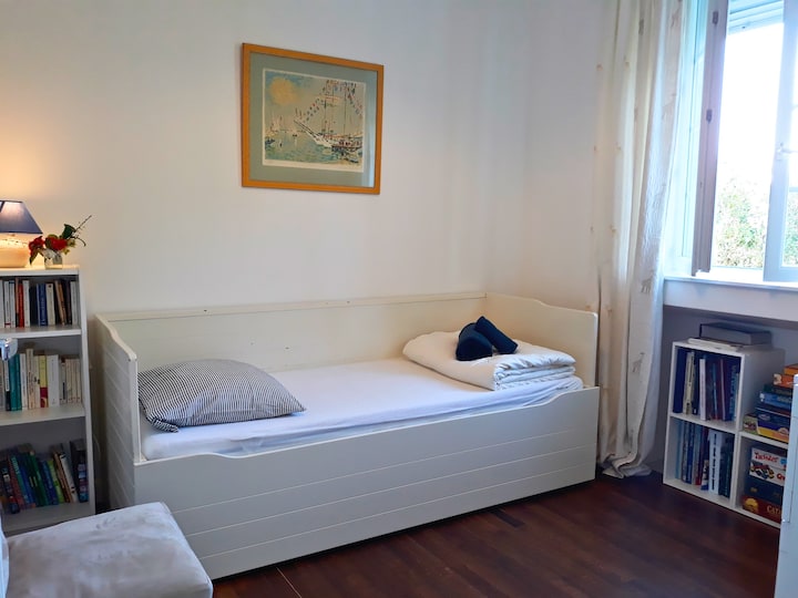 Chambre 3 avec un lit banquette (80x200) convertible facilement en lit double (160x200) 