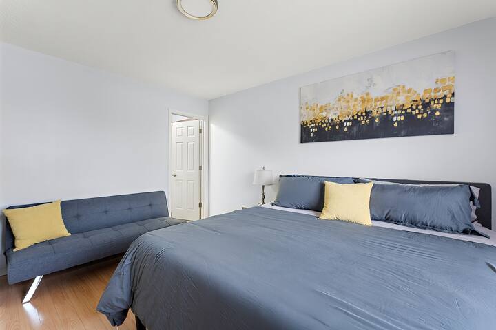 Modern, Luxury 6BR, Downtown w/all Events, Sports! gallery image 5