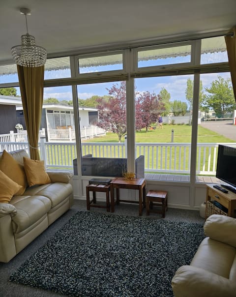 Successful Airbnb property: Chalet Number 30! in Chapel St. Leonards