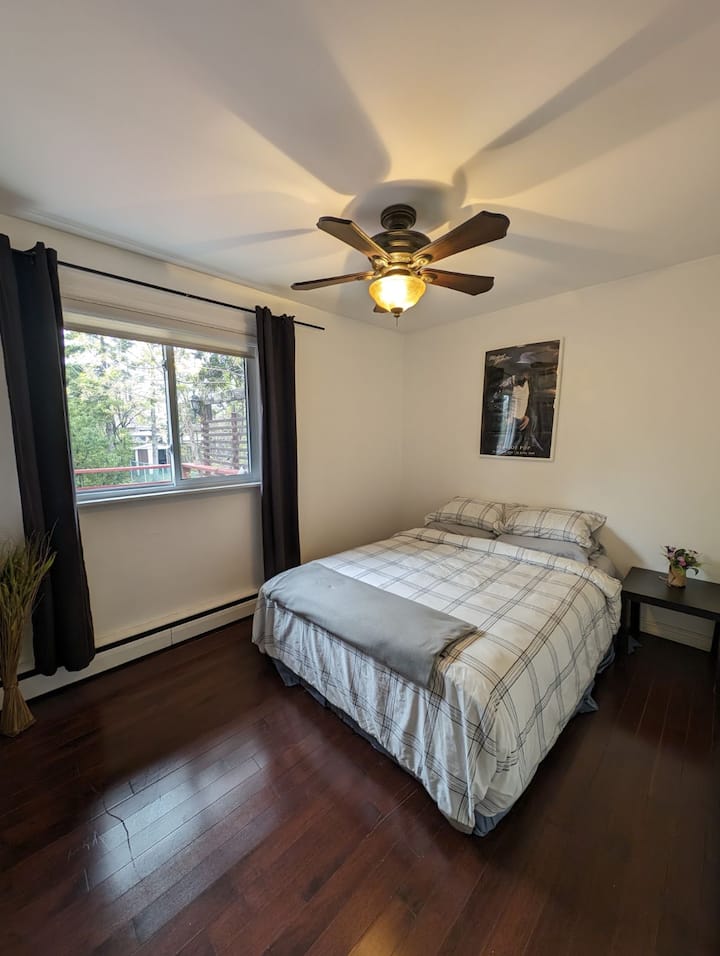 Втора спална соба - брачен кревет