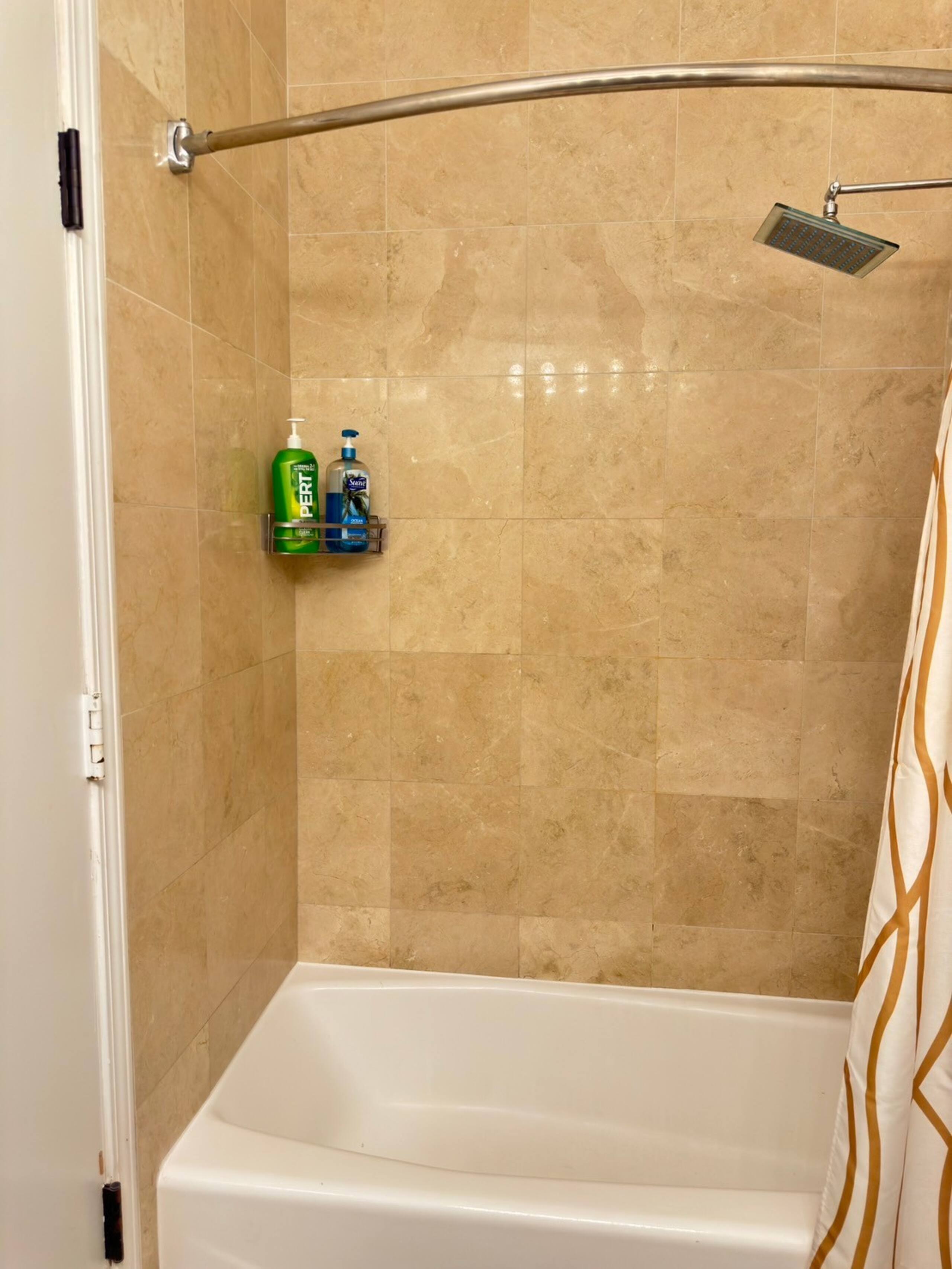 Condo in Honolulu · ★4.45 · 1 bedroom · 3 beds · 1 private bath - Image 44