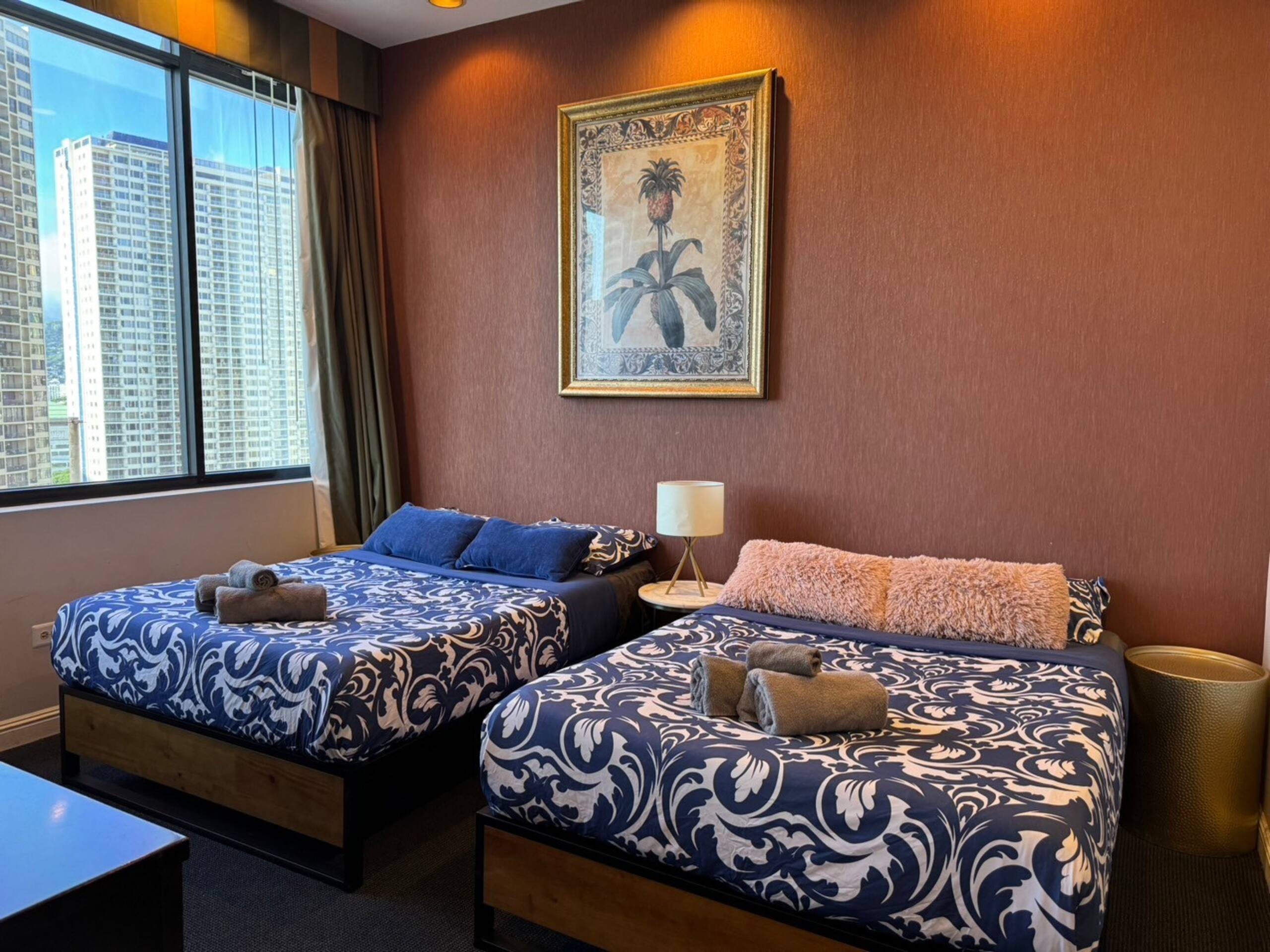 Condo in Honolulu · ★4.45 · 1 bedroom · 3 beds · 1 private bath - Image 35