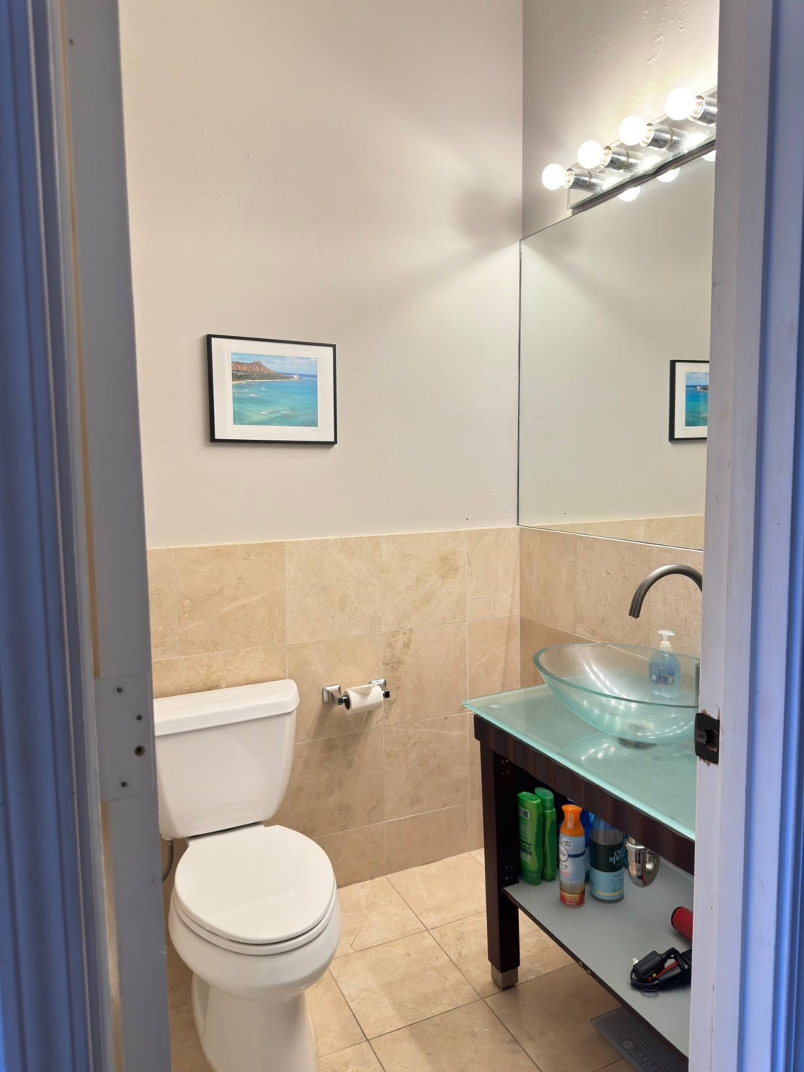 Condo in Honolulu · ★4.45 · 1 bedroom · 3 beds · 1 private bath - Image 38