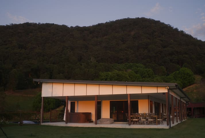 Serene Mountain Retreat