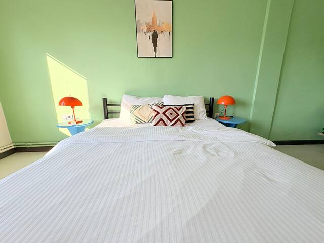 Astonishing Sea View, Modern Design, 4BR, 5AC, 2BA gallery image 3