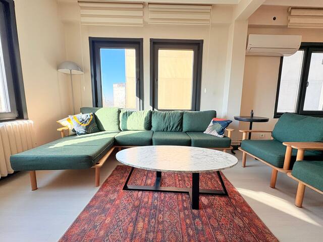 Astonishing Sea View, Modern Design, 4BR, 5AC, 2BA gallery image 2