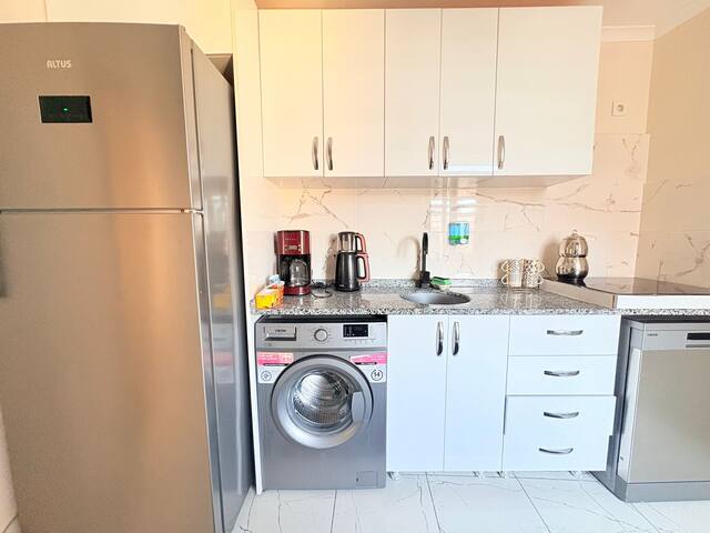 Astonishing Sea View, Modern Design, 4BR, 5AC, 2BA gallery image 5