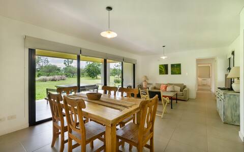 Apartment with garden garden in private neighborhood