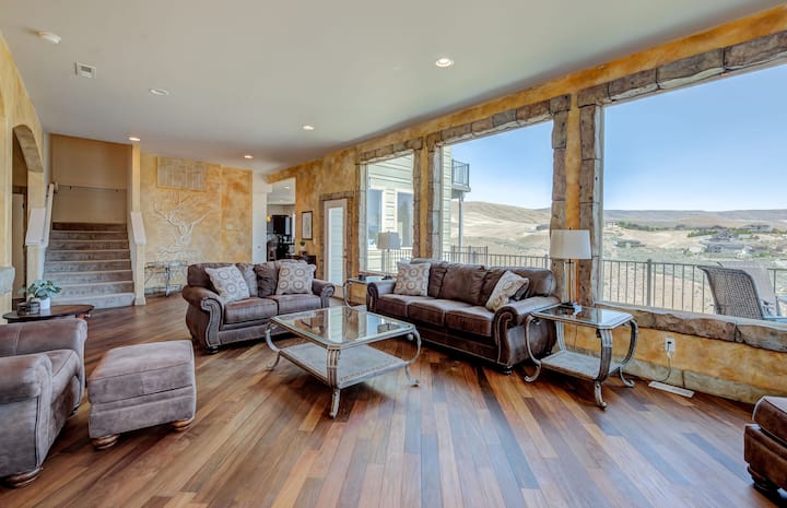 Luxury Home With Epic Views - Cashmere, WA