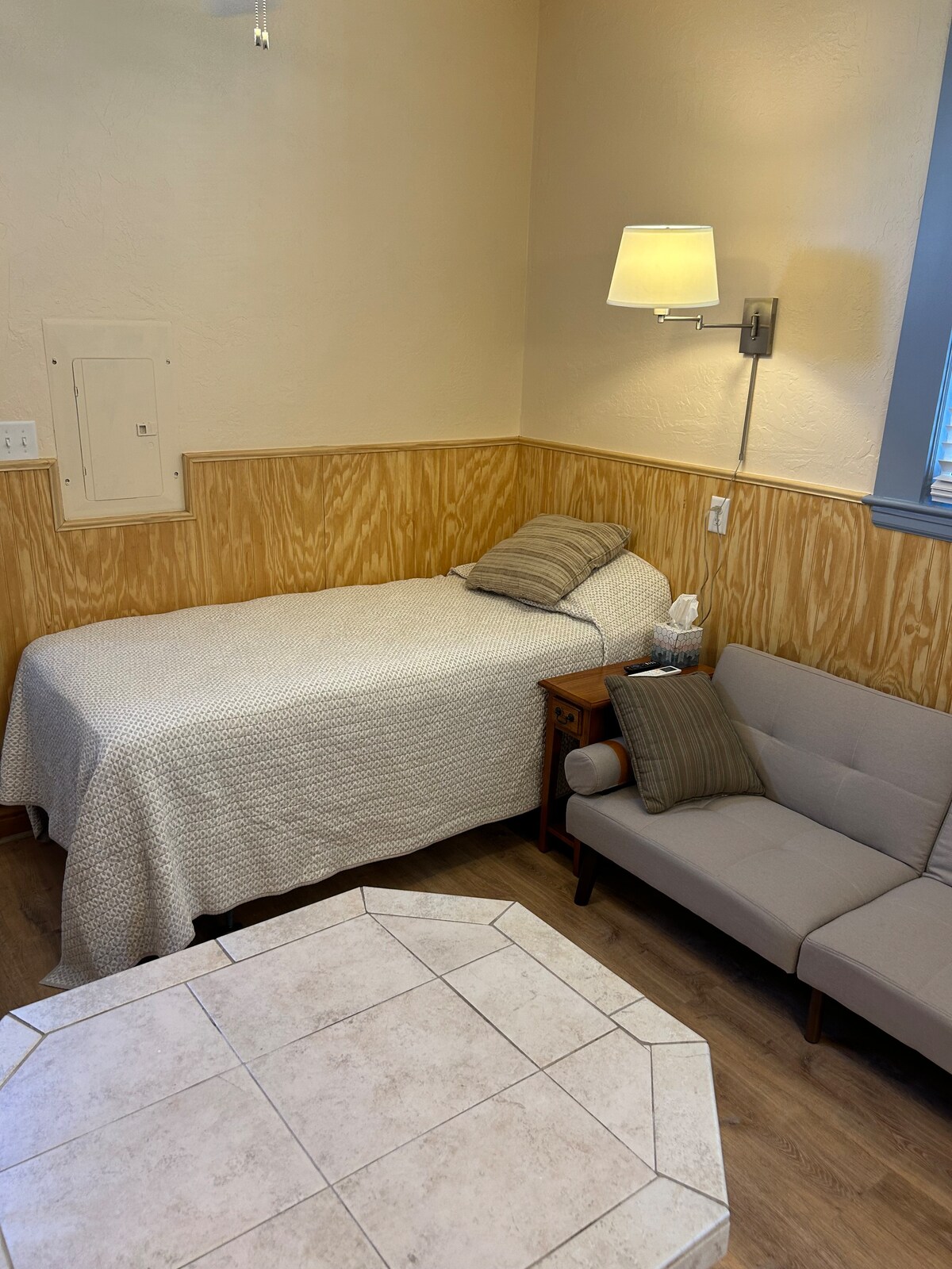 Twin XL con colchón de espuma viscoelástica