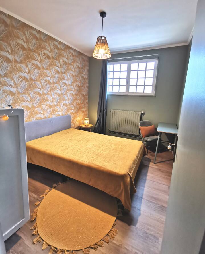 غرفة النوم 4 في الطابق العلوي
سرير مزدوج