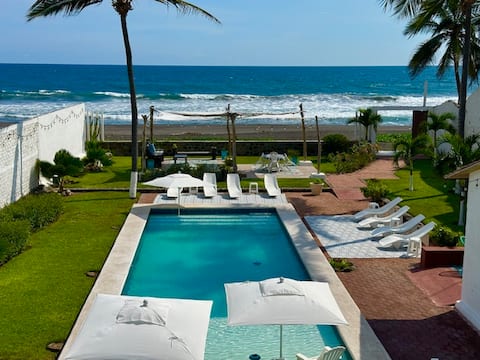 Award-Winning Hacienda Del Mar Beach Front Estate