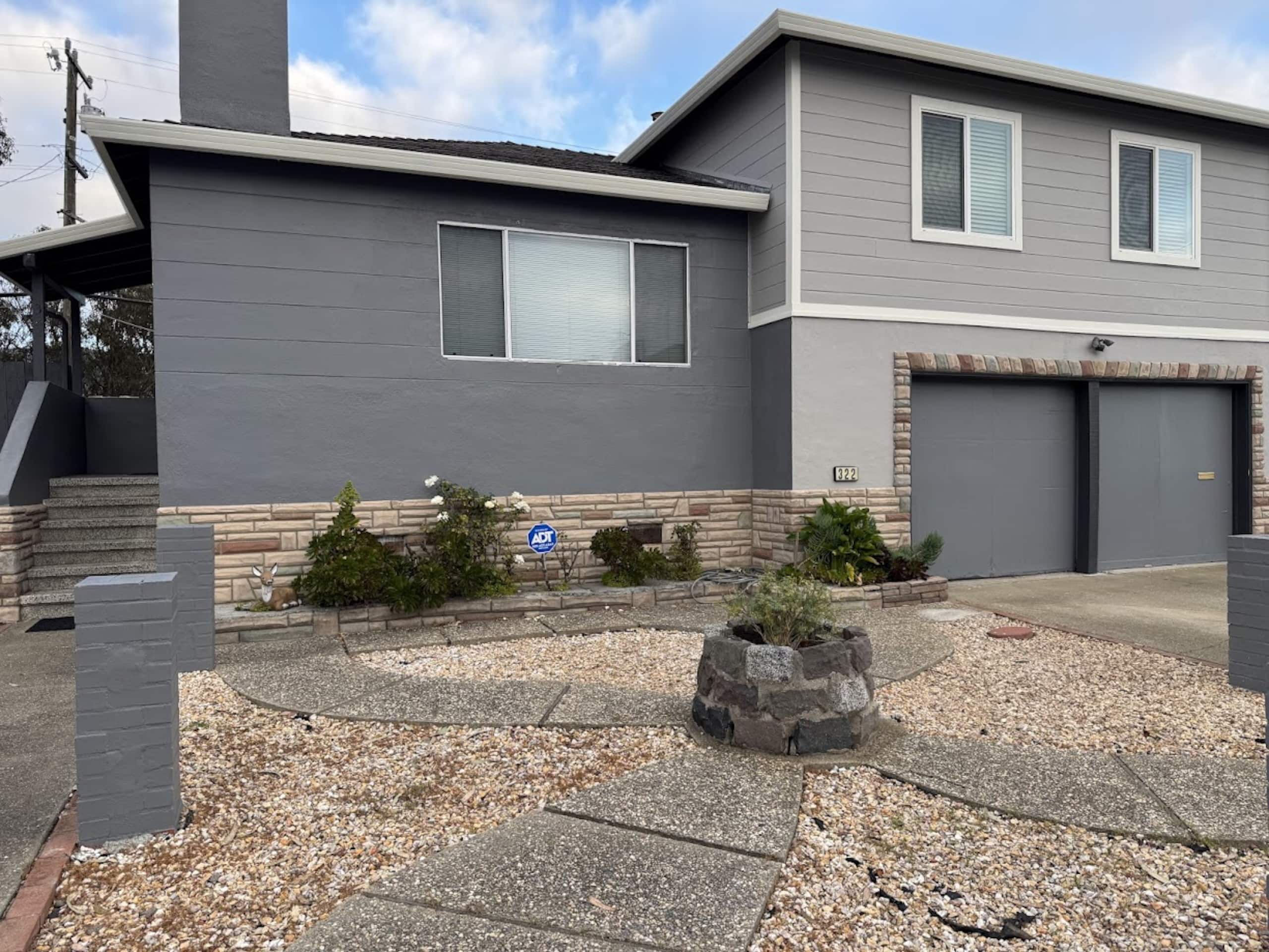 Home in South San Francisco · ★4.9 · 3 bedrooms · 4 beds · 1 private bath - Image 20