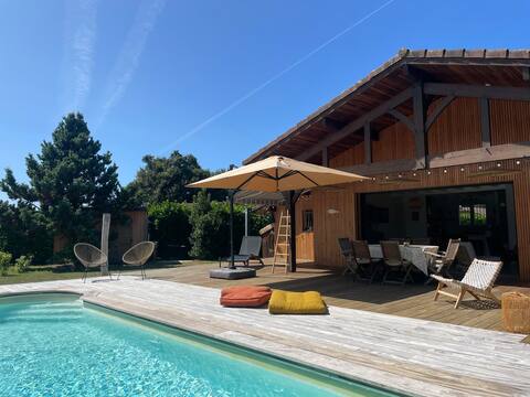 Landes house with heated pool