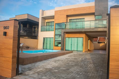 Sobrado Frente Pro Mar, 5 bedrooms, 16+ people.