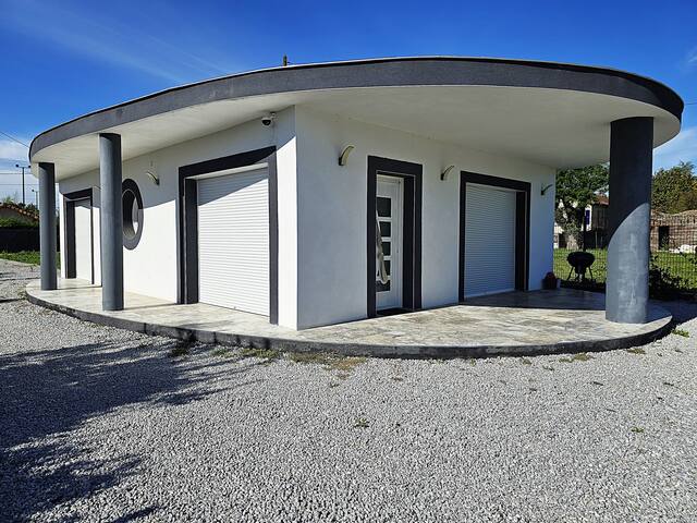 Authentique Conciergerie managed Airbnb listing 3