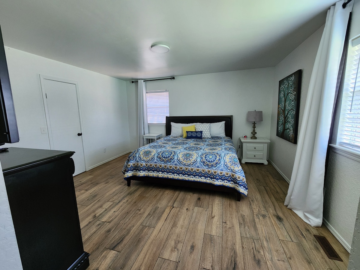 Glavna spavaća soba s kupaonicom