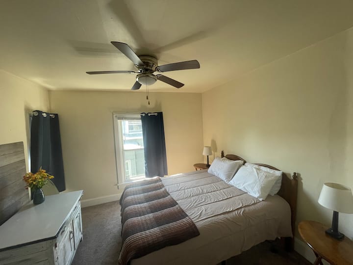 საძინებელი 1