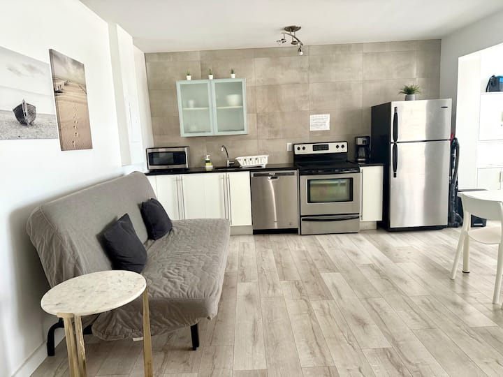 Best Price & Location In The Heart Of South Beach - Miami Beach, FL