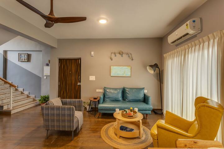 Living room image 9